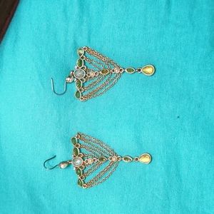 Earrings with dangling stones and chains
